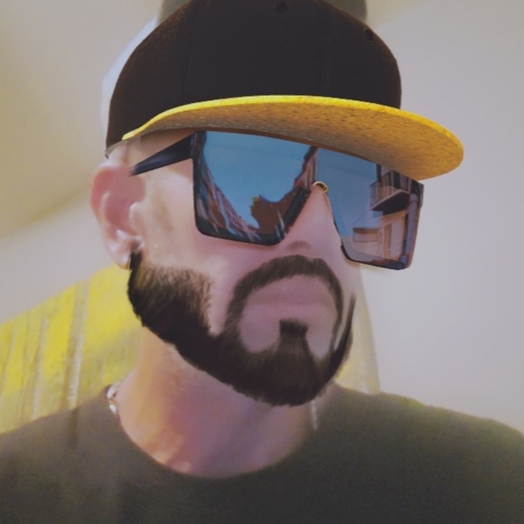 Meet your Posher, Jeremiah - Picture 5 of 6